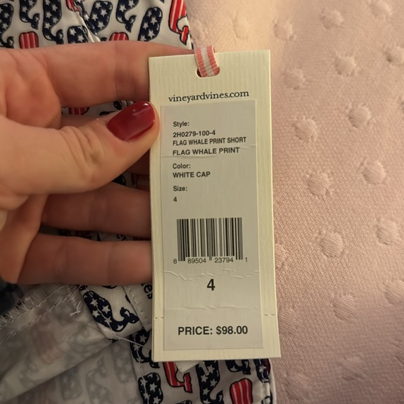 NWT Vineyard Vines whale print shorts - Picture 7 of 7